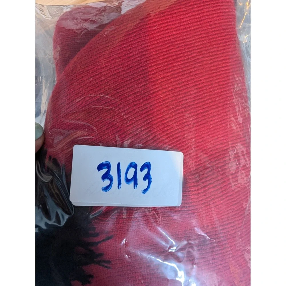 NHL Chicago Blackhawks Beanie Unisex OSFA Red Patrick Kane 88 Pom Pom Hat
